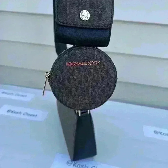 Michael Kors Tech Attach Crossbody Coin Purse Airpod Case MK Signature Blk Brn - Picture 3 of 5